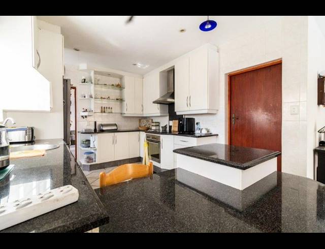 4 BEDROOM HOUSE FOR SALE IN MEYERSDAL ESTATE